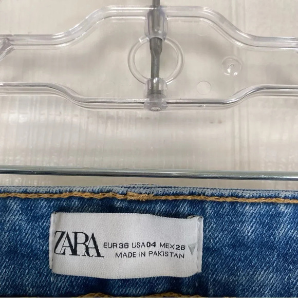 ZARA Bootcut Jeans Medium Wash Raw Hem Size 4 - Picture 4 of 6